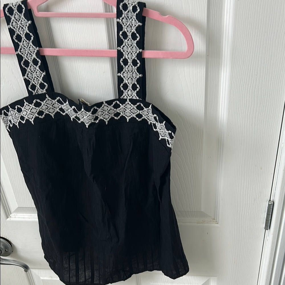 Universal Thread 100% Cotton Chic Black and White Blouse with Elegant Detailing